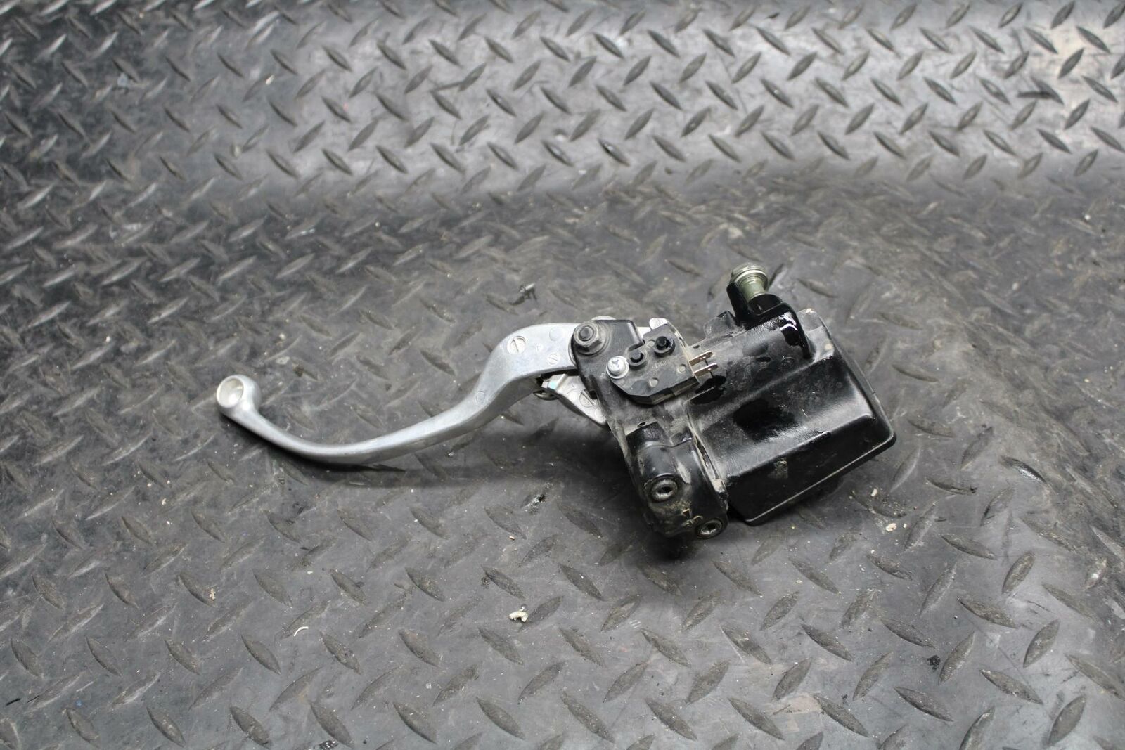 07-09 KAWASAKI VERSYS 650 FRONT BRAKE MASTER CYLINDER w/ LEVER BB206