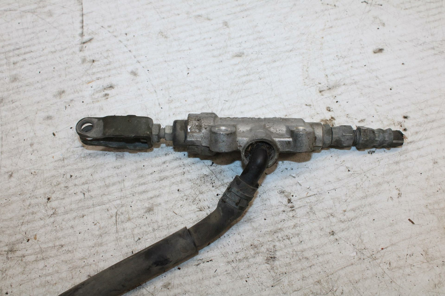 07-08 YAMAHA V STAR 1300 REAR BACK BRAKE MASTER CYLINDER W RESERVOIR BB303