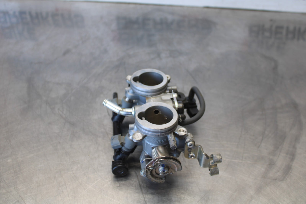 24-25 KAWASAKI NINJA 500 ABS MAIN FUEL INJECTORS / THROTTLE BODIES BB899