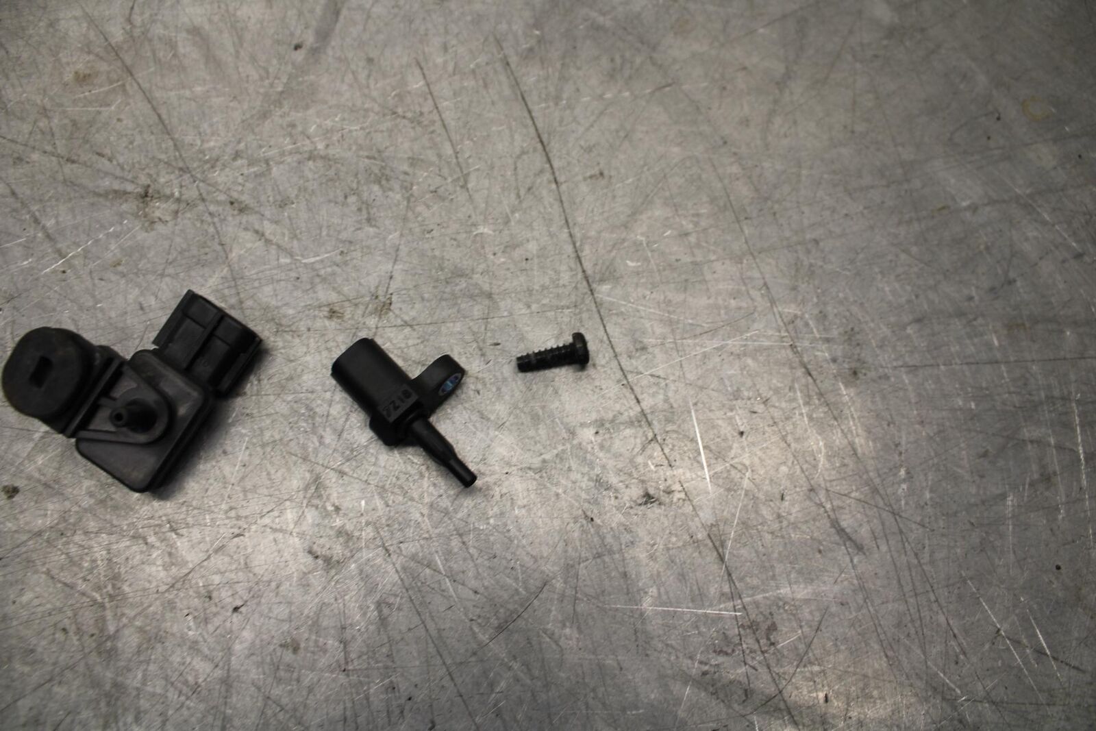 2008 Kawasaki Ninja ZX10R ZX1000E MAP MASS AIR FLOW PRESSURE TEMP SENSOR  BB524