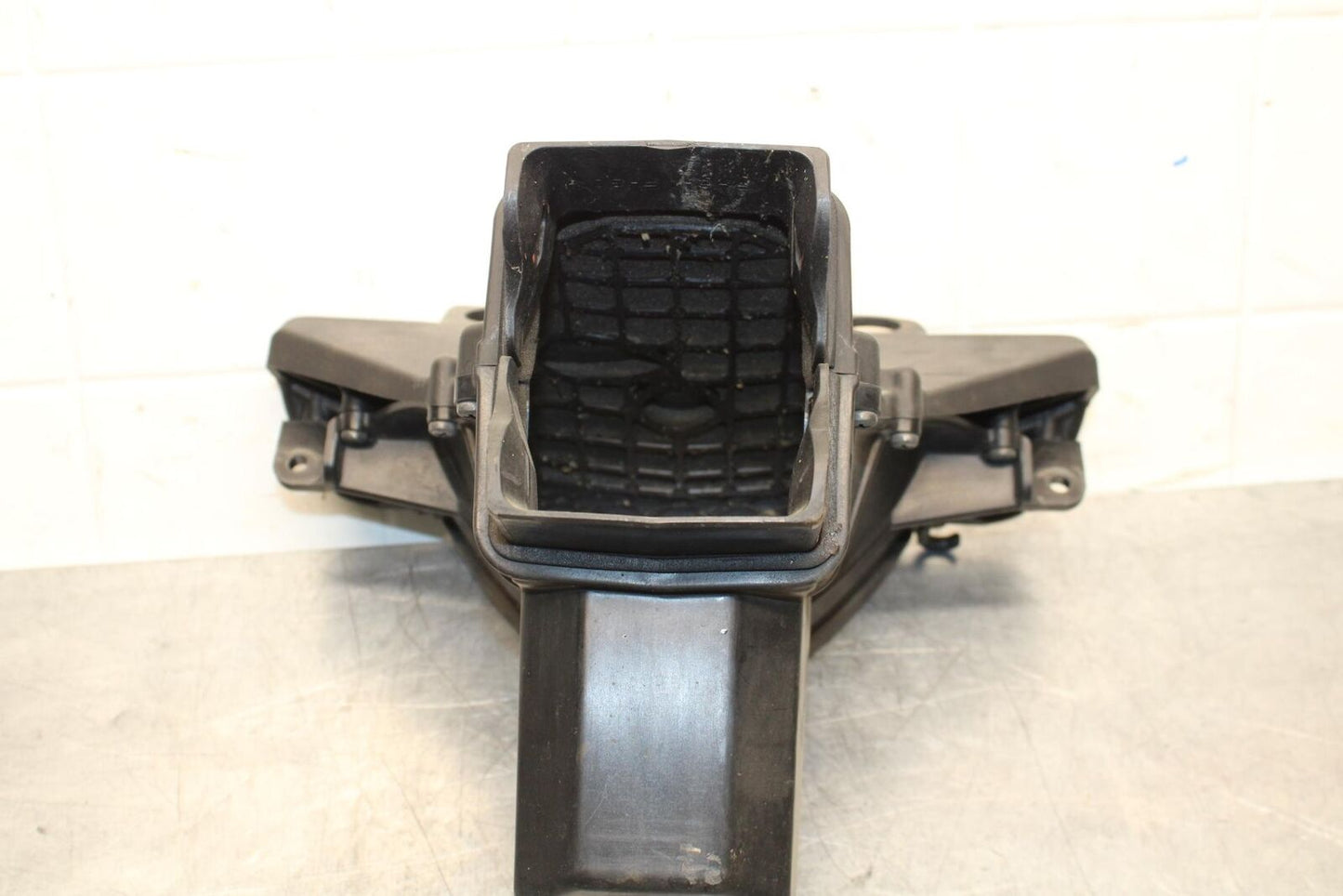 2011 Kawasaki Ninja ZX6R ZX600R RAM AIR INTAKE TUBE DUCT 39045-0039 BB587