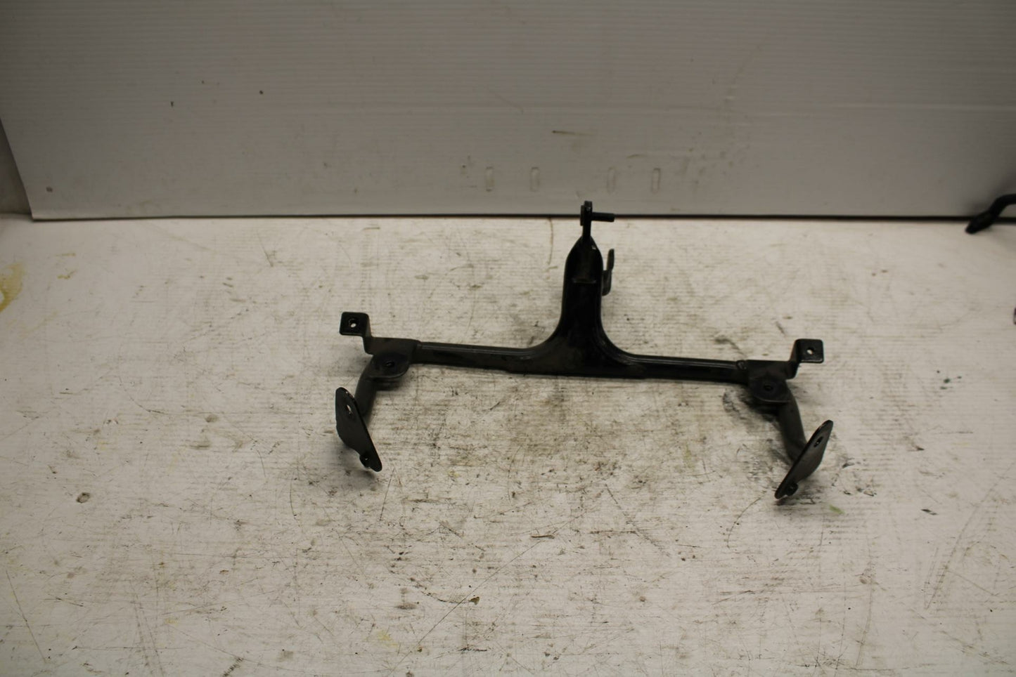 90-07 KAWASAKI ZZR 250 UPPER FAIRING MIRROR GAUGES STAY BRACKET BB298