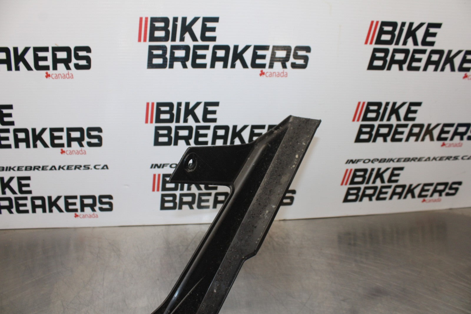 18-23 KAWASAKI NINJA 400 EX400 REAR BACK DRIVE CHAIN GUARD COVER SHIELD BB192