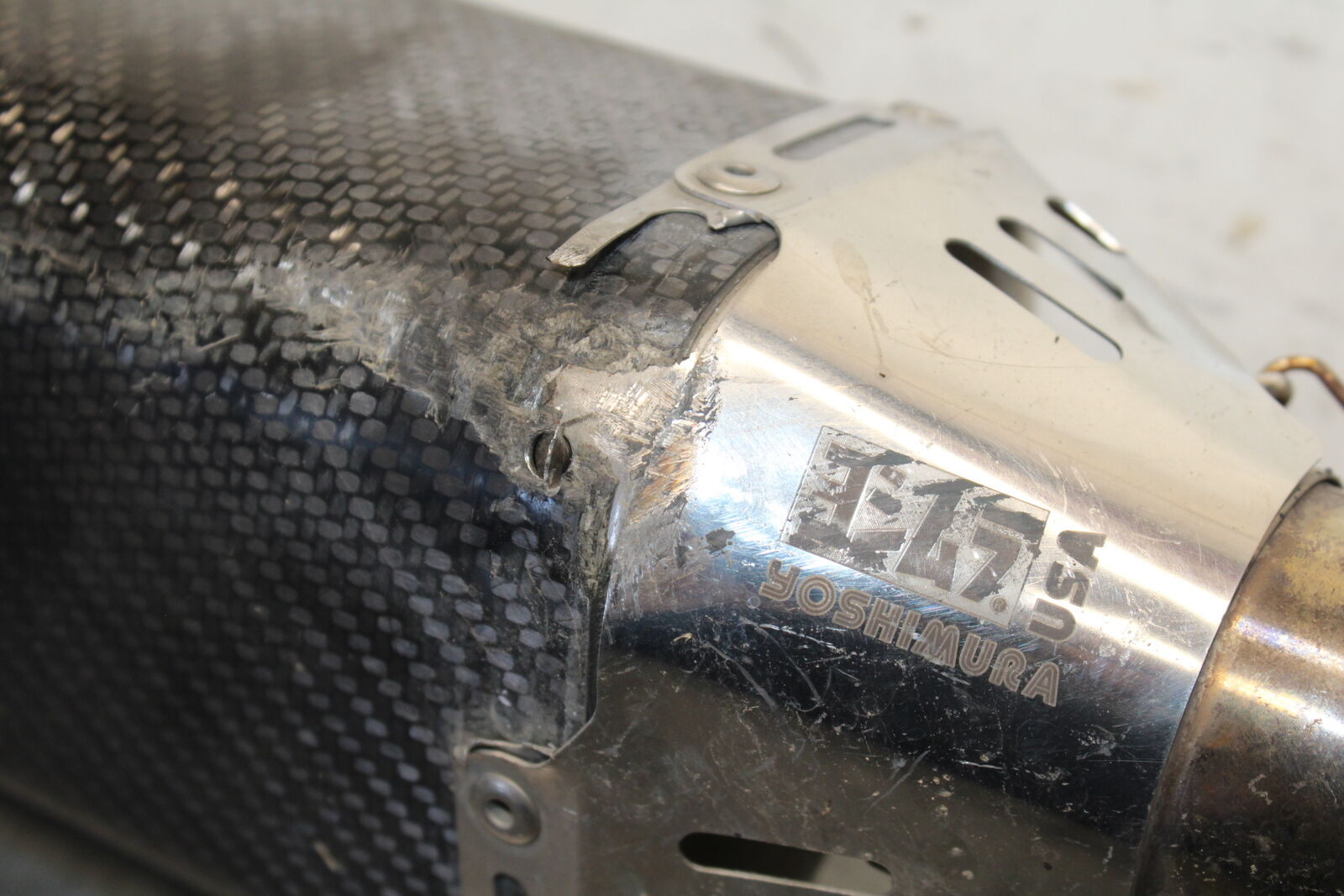 05-06 SUZUKI GSXR1000 YOSHIMURA EXHAUST PIPE MUFFLER SLIP ON CAN SILENCER BB677