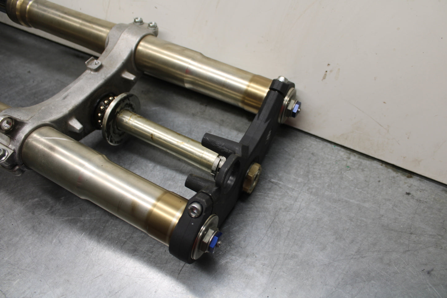 08-10 SUZUKI GSXR 600 COMPLETE FRONT END FORKS SUSPENSION TRIPLE TREE  BB753