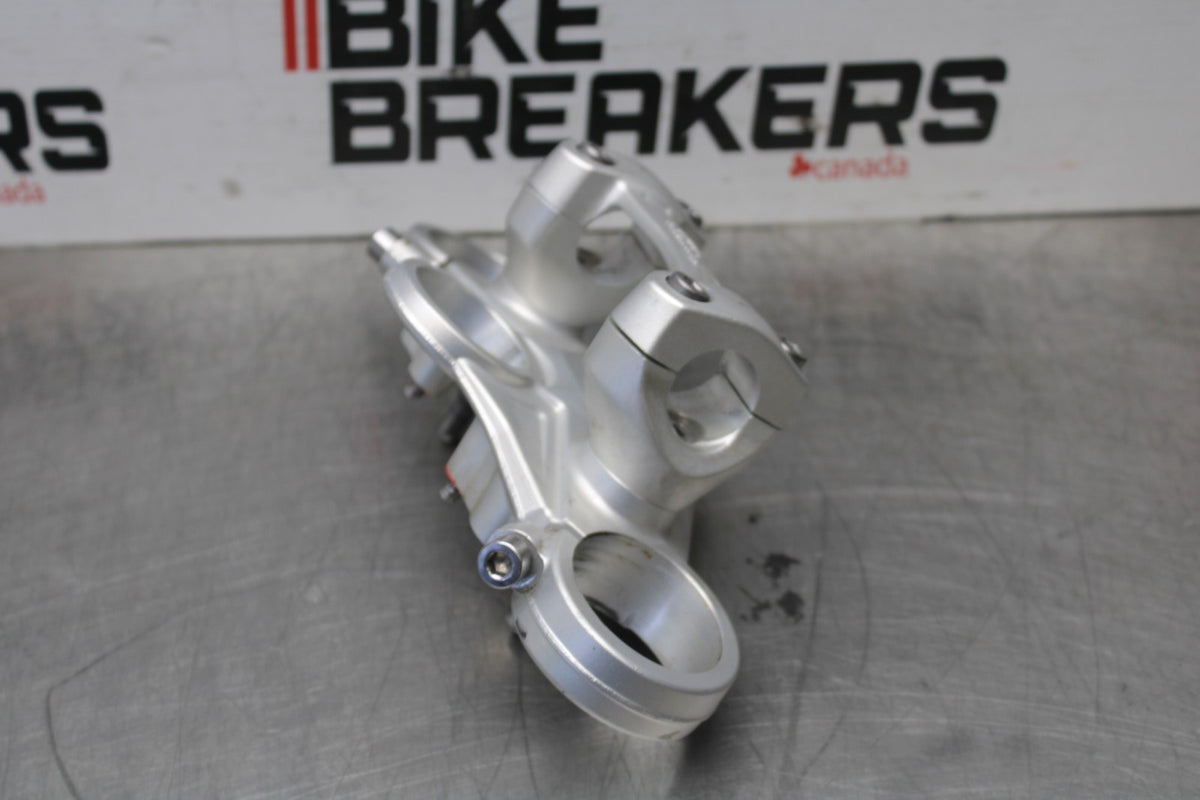14 TRIUMPH STREET TRIPLE ABS FORKS UPPER TRIPLE TREE CLAMP BB808