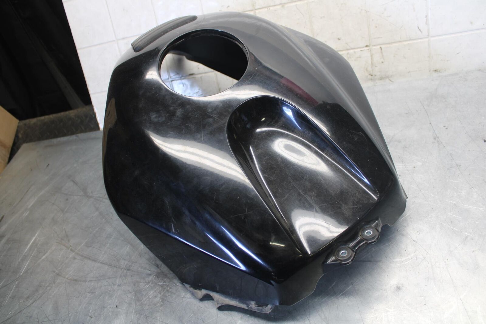 2004 Honda CBR600RR GAS TANK FUEL CELL COVER FAIRING COWL BB511