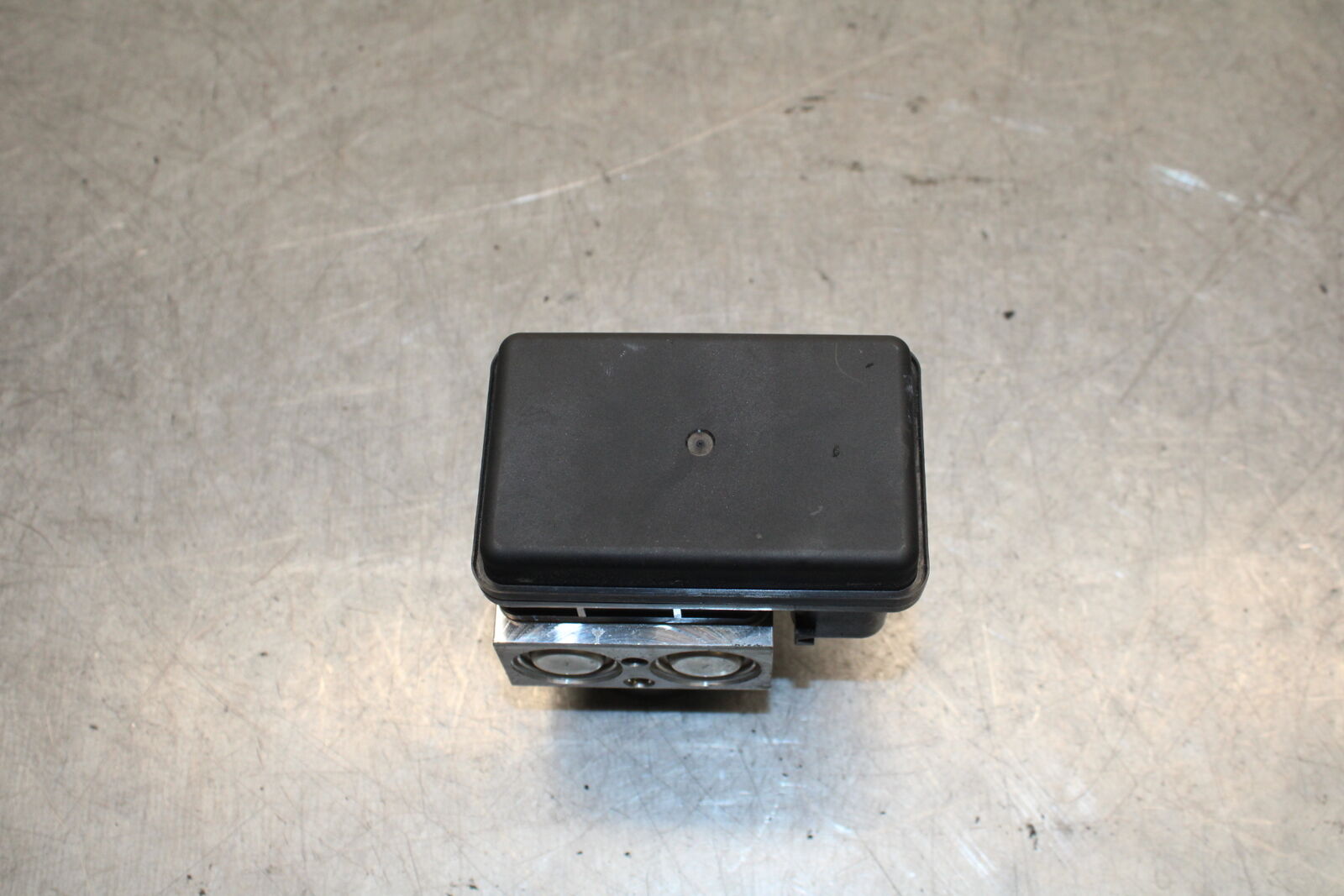 16 KAWASAKI NINJA ZX10R ABS PUMP UNIT MODULE 16082-0757 BB650