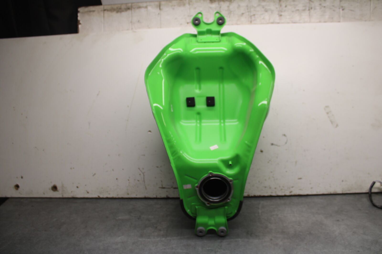 18-24 KAWASAKI NINJA 650 GAS TANK FUEL CELL PETROL RESERVOIR BB725