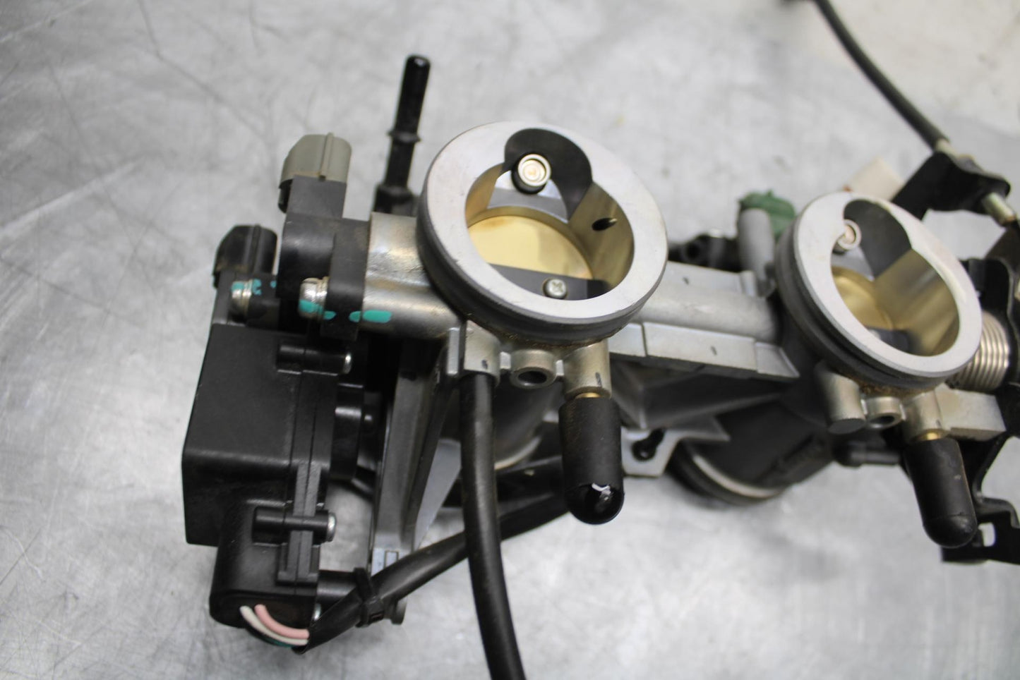 15-17 KAWASAKI EX 650 NINJA  EX 650 ABS FUEL INJECTORS / THROTTLE BODIES BB494