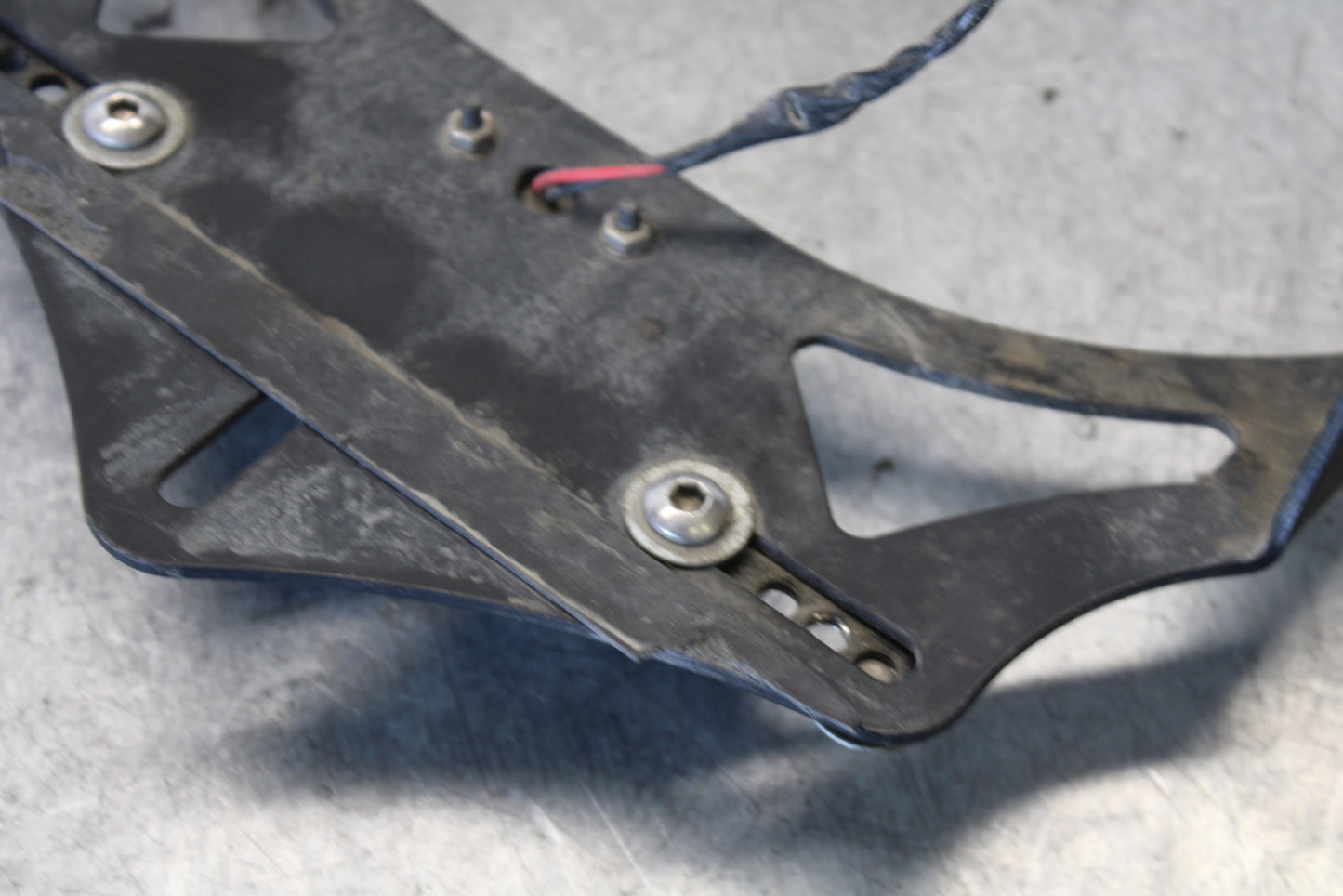 03-04 HONDA CBR600RR R&G FENDER ELIMINATOR LICENSE PLATE BRACKET BB661