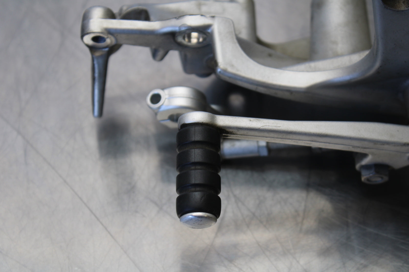 06-12 BMW F800ST LEFT REARSET REAR SET FOOT PEG W SHIFTER BB144