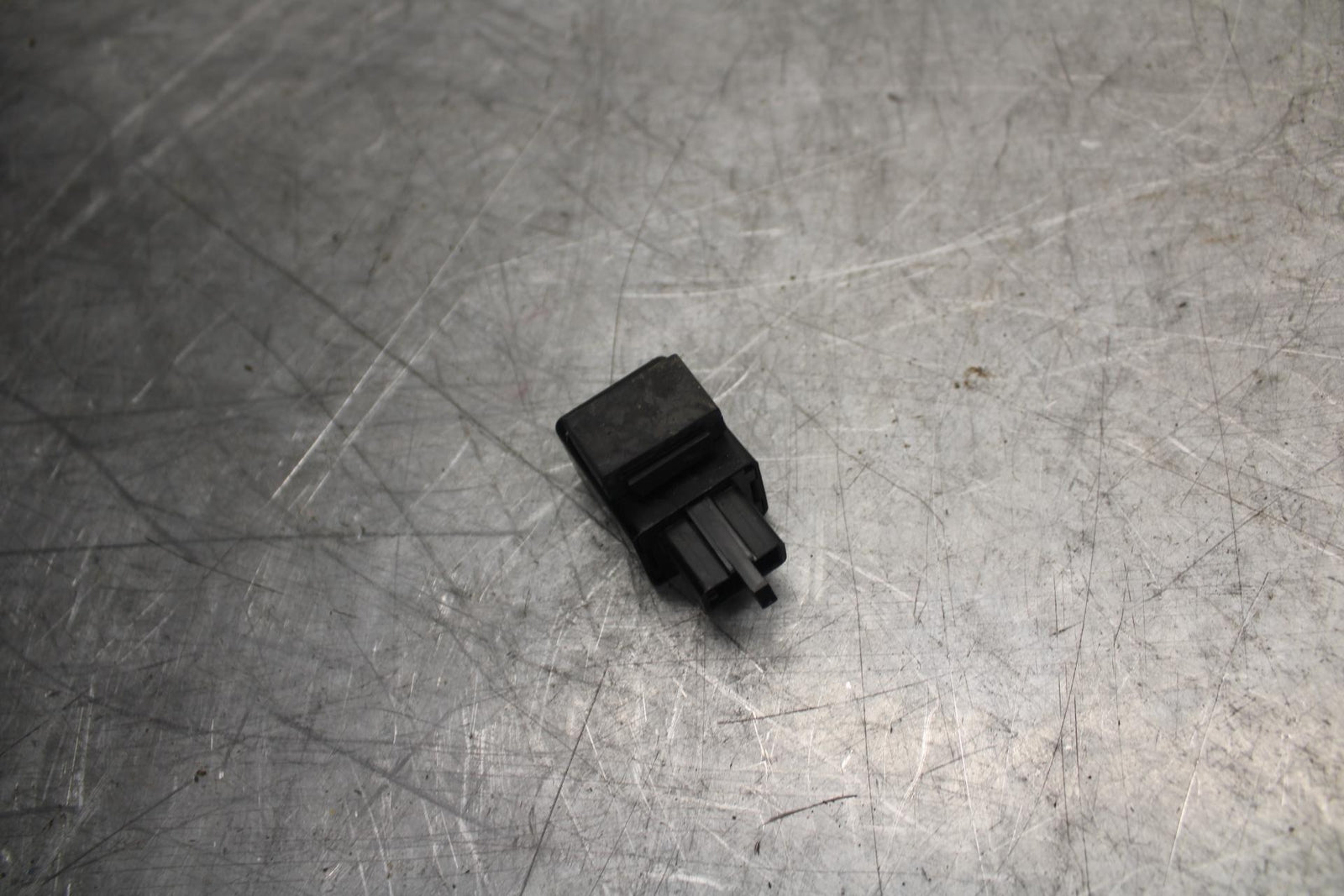 19-20 KAWASAKI NINJA ZX6R TURN SIGNAL BLINKER RELAY FLASHER SWITCH BB517