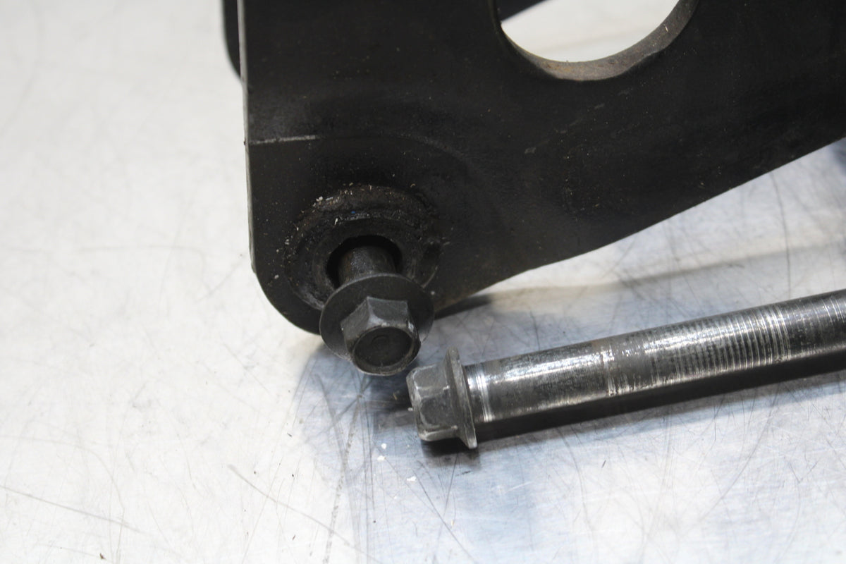 86 SUZUKI GS750ES REAR DOGBONE SHOCK LINKAGE LINK BB140