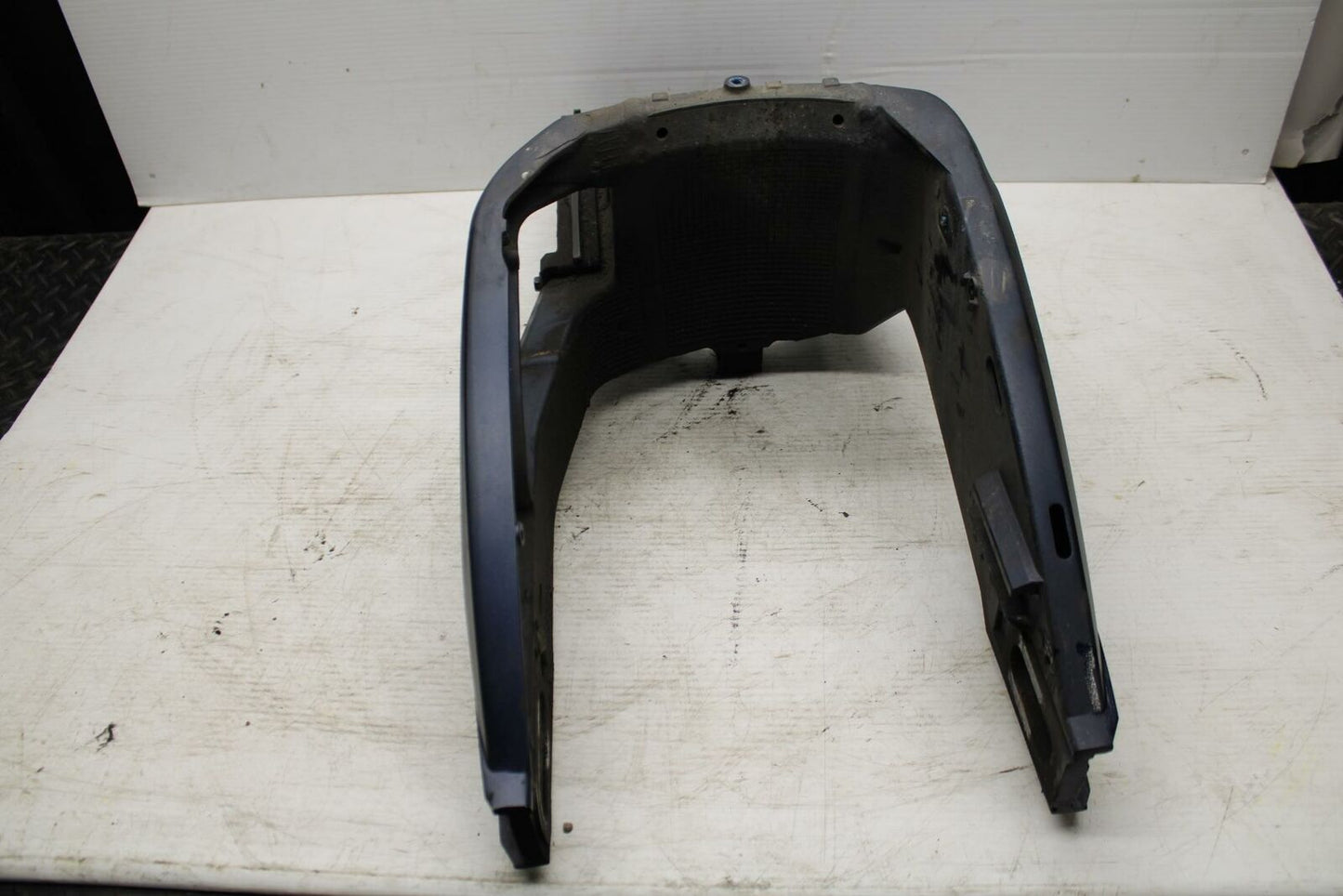 11-17 SUZUKI GSXR750  SWINGARM BACK SUSPENSION SWING ARM 61000-14J00-YUA BB306