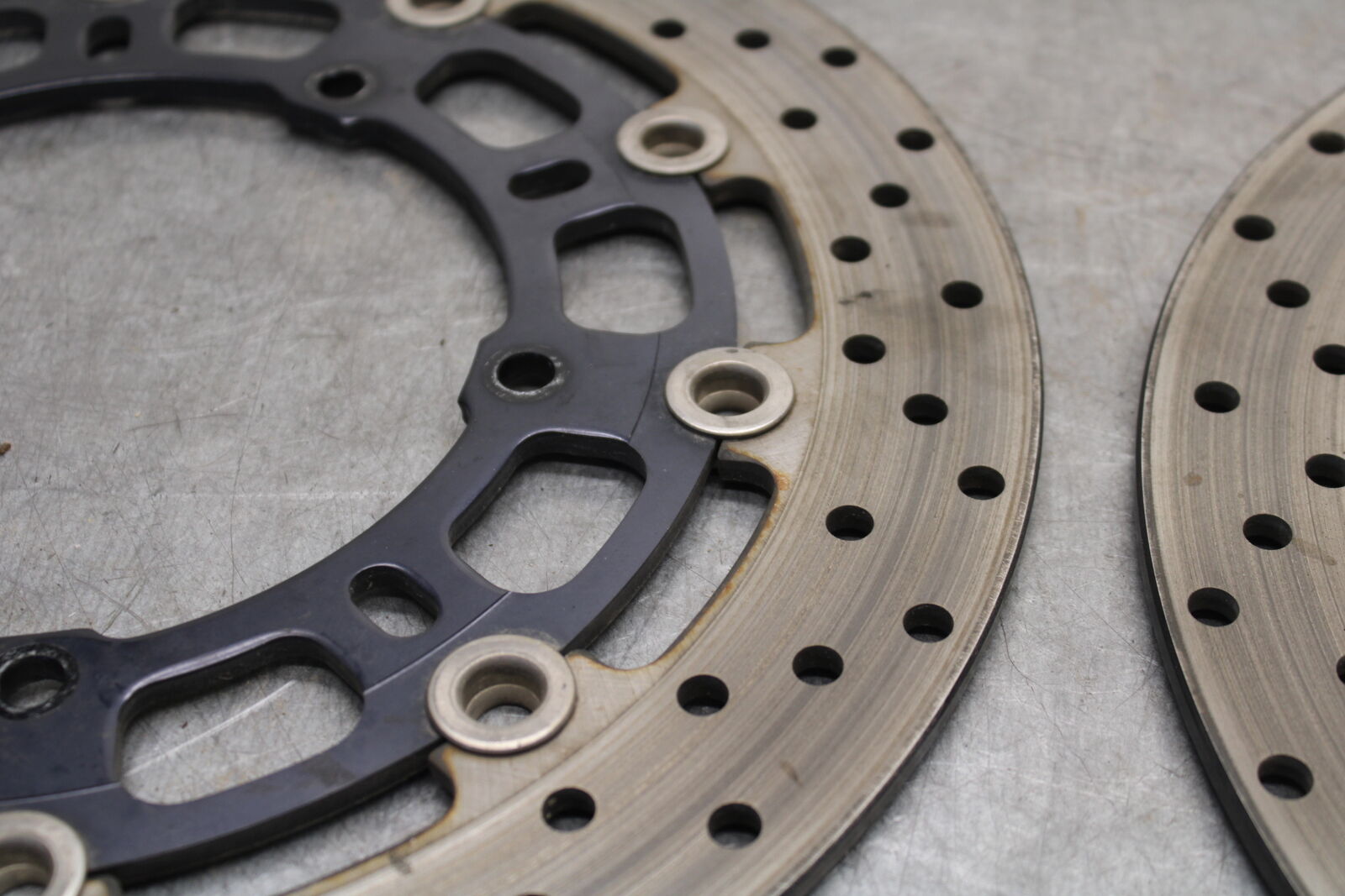 08-16 YAMAHA YZF R6 FRONT LEFT RIGHT BRAKE ROTORS DISCS 13S-2581T-00-00 BB247