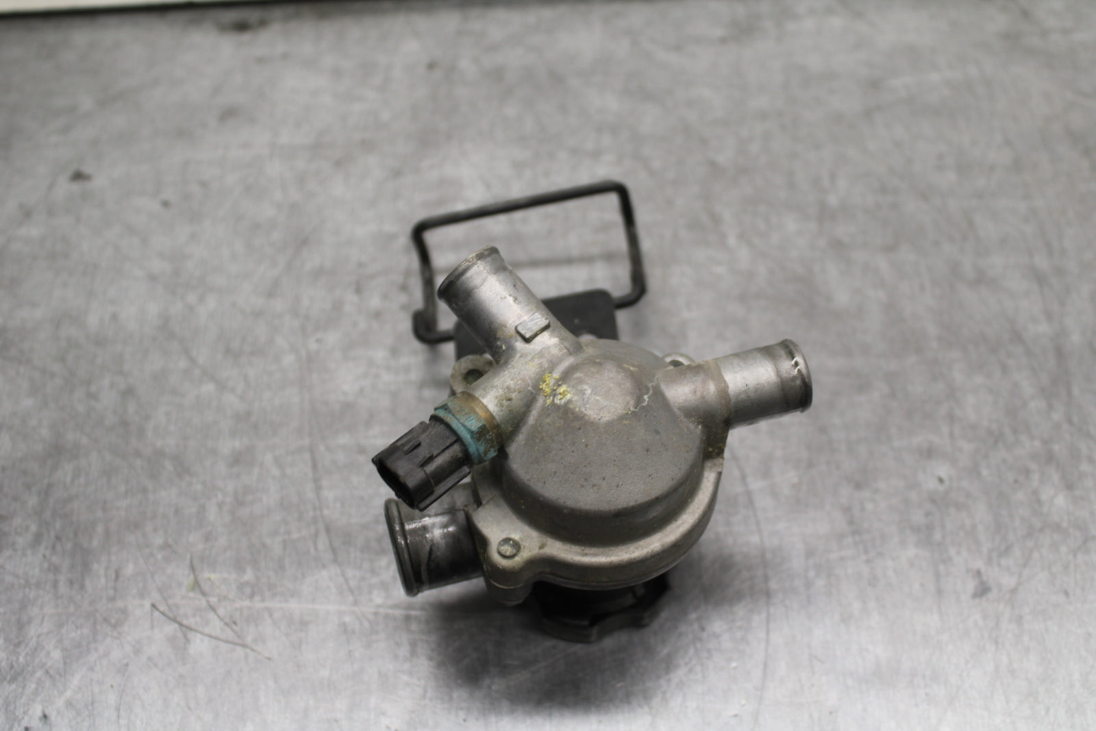 03-08 KAWASAKI VULCAN 1600 THERMOSTAT W HOUSING ASSEMBLY BB754