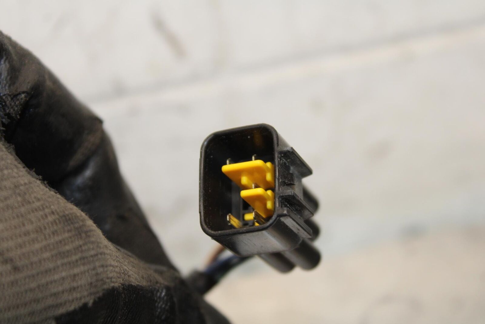 2000 Kawasaki Ninja ZX12R ZX1200A MAIN FUEL INJECTORS / THROTTLE BODIES BB565