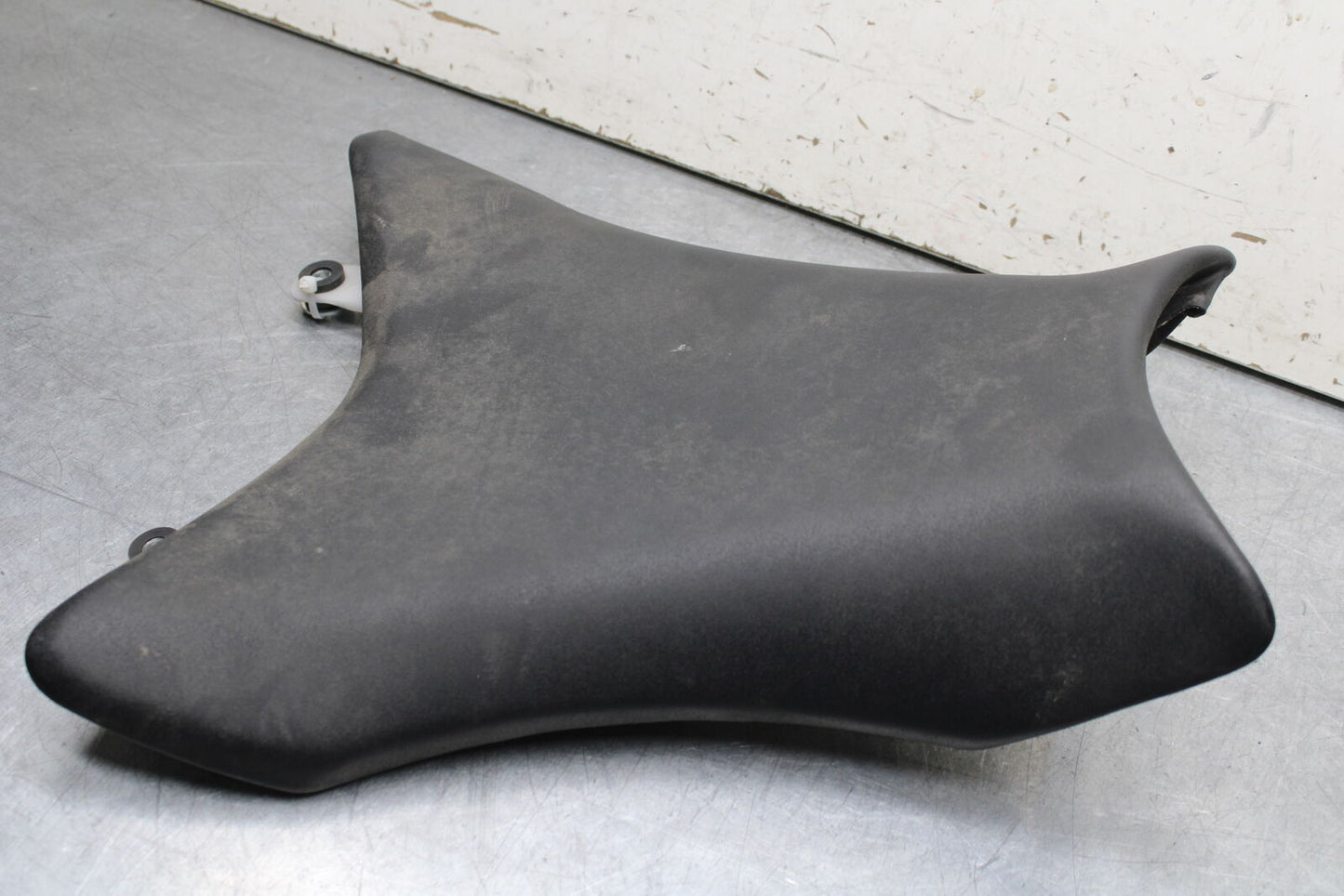16 KAWASAKI NINJA ZX10R FRONT DRIVERS SEAT PAD SADDLE PILLION 53066-0521-MA  BB6