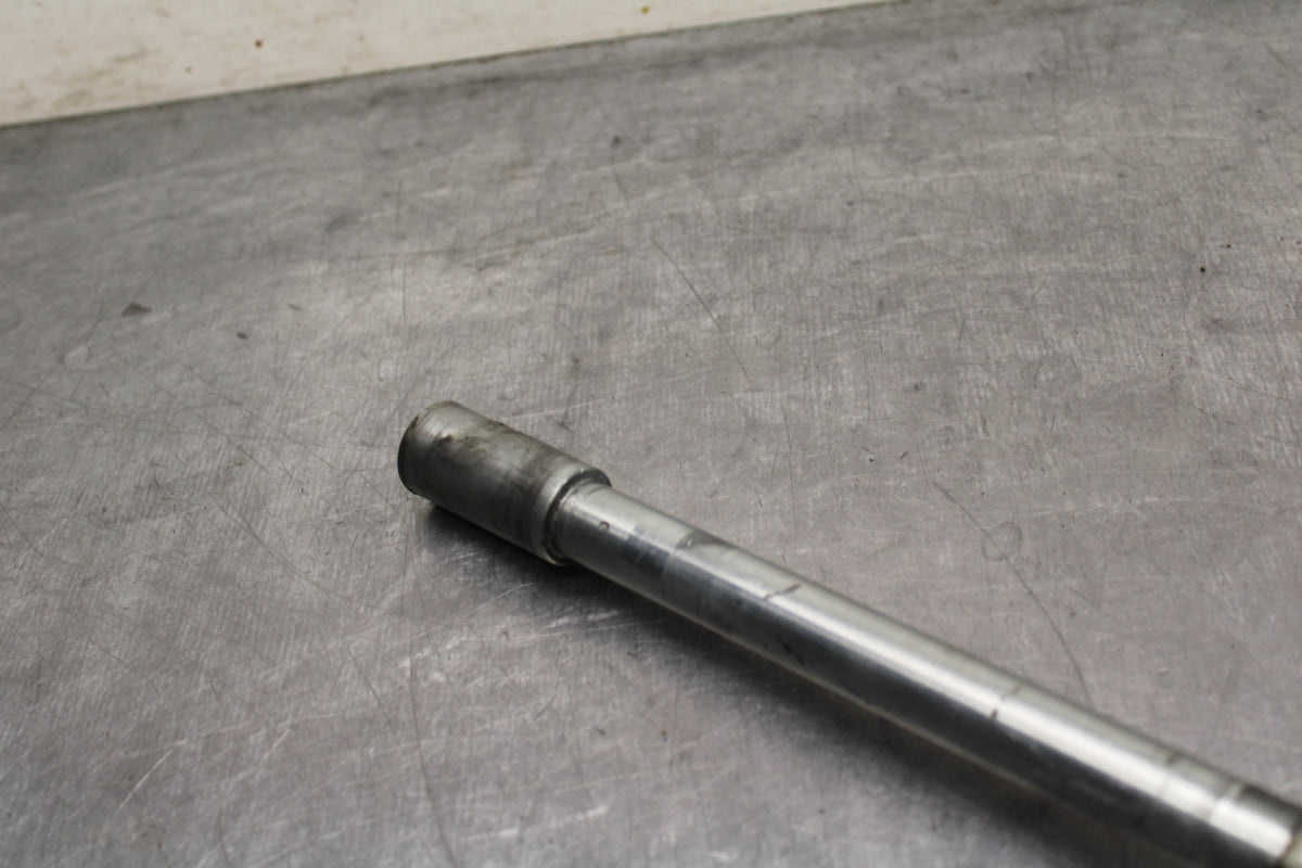 04 SUZUKI INTRUDER 800 FRONT WHEEL RIM AXLE PIVOT BOLT BB758