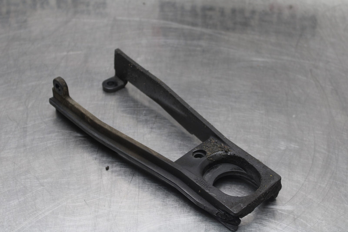 06-07 SUZUKI GSXR 600 SWINGARM CHAIN BUFFER SLIDER GUIDE BB845