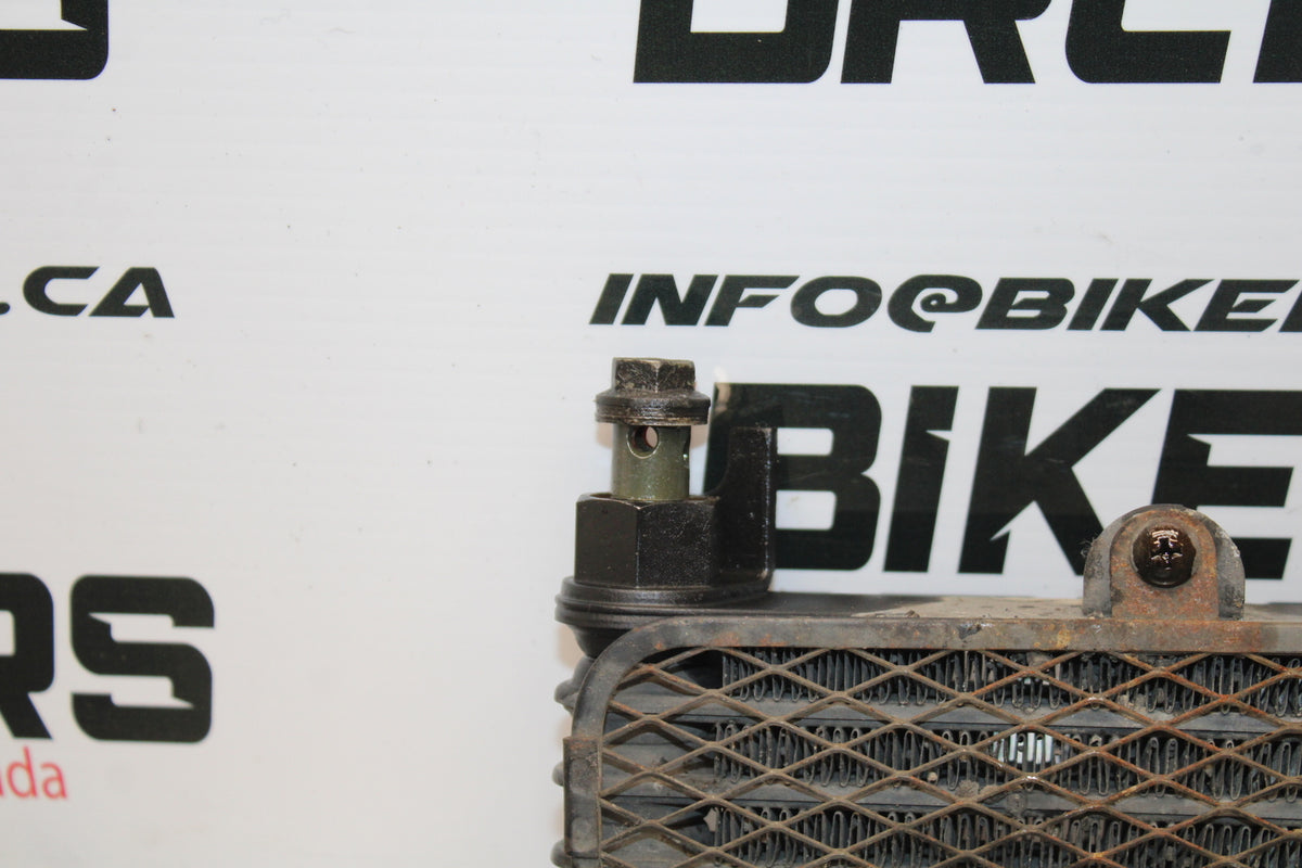 03 SUZUKI SV650S ENGINE MOTOR OIL COOLER BB167