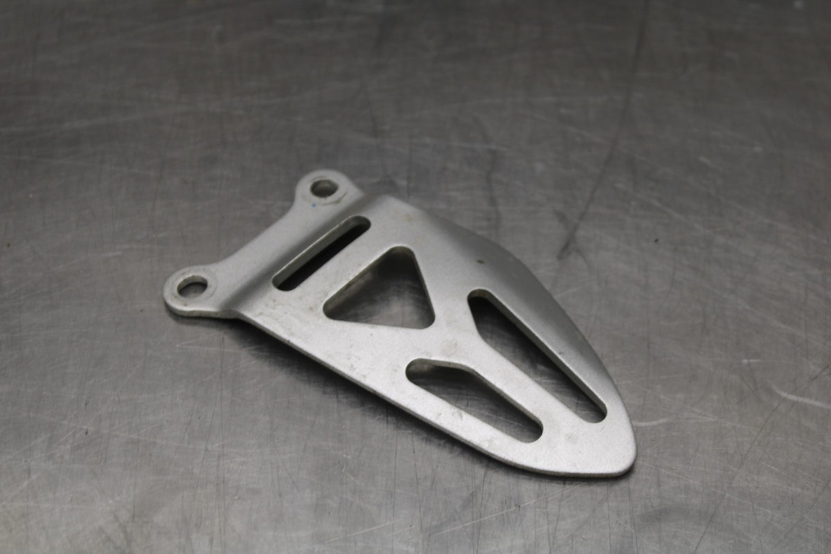 11-24 SUZUKI GSXR750 RIGHT REARSET REAR SET HEEL GUARD COVER BB810