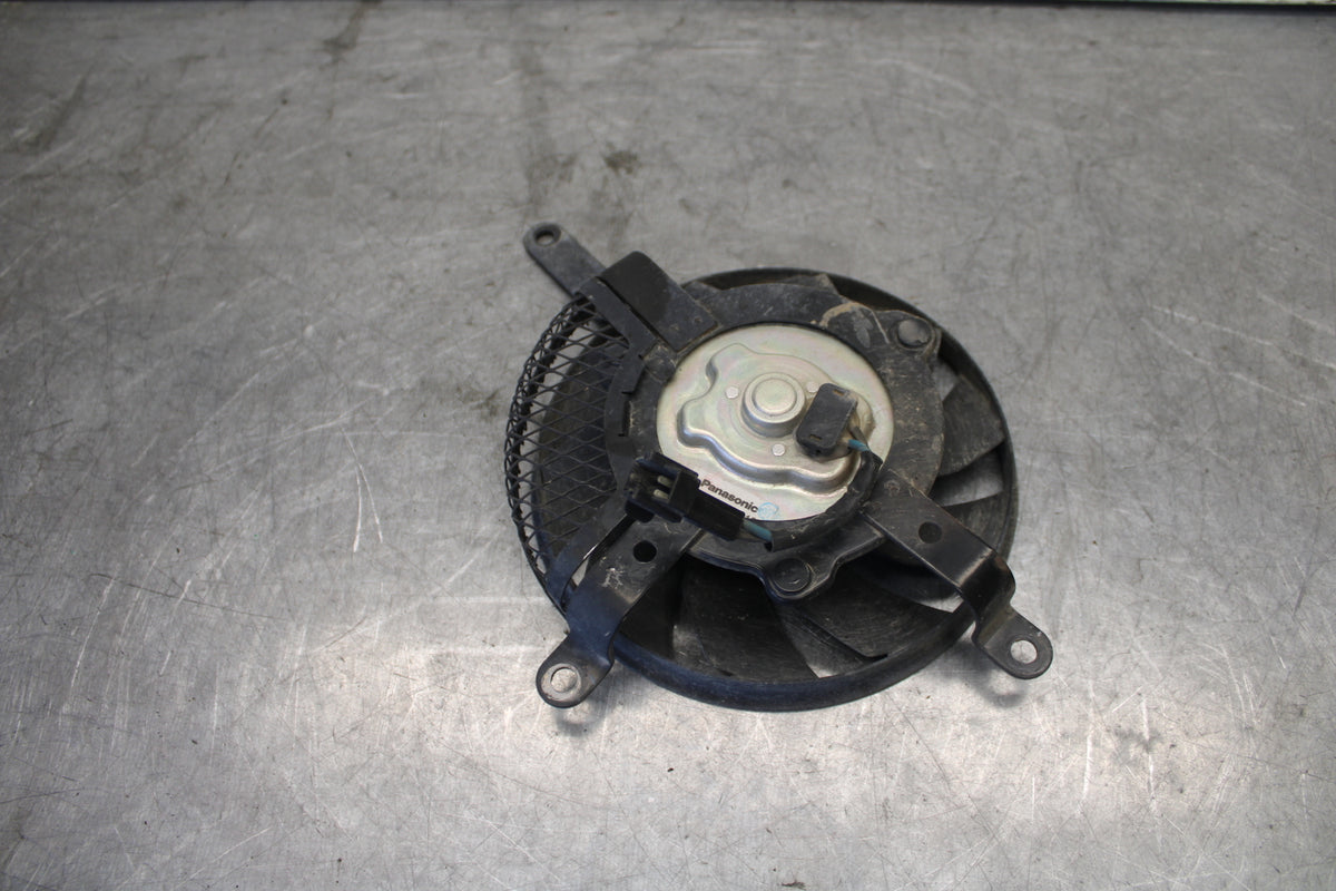 06-07 SUZUKI GSXR 600 ENGINE RADIATOR COOLING FAN BB694