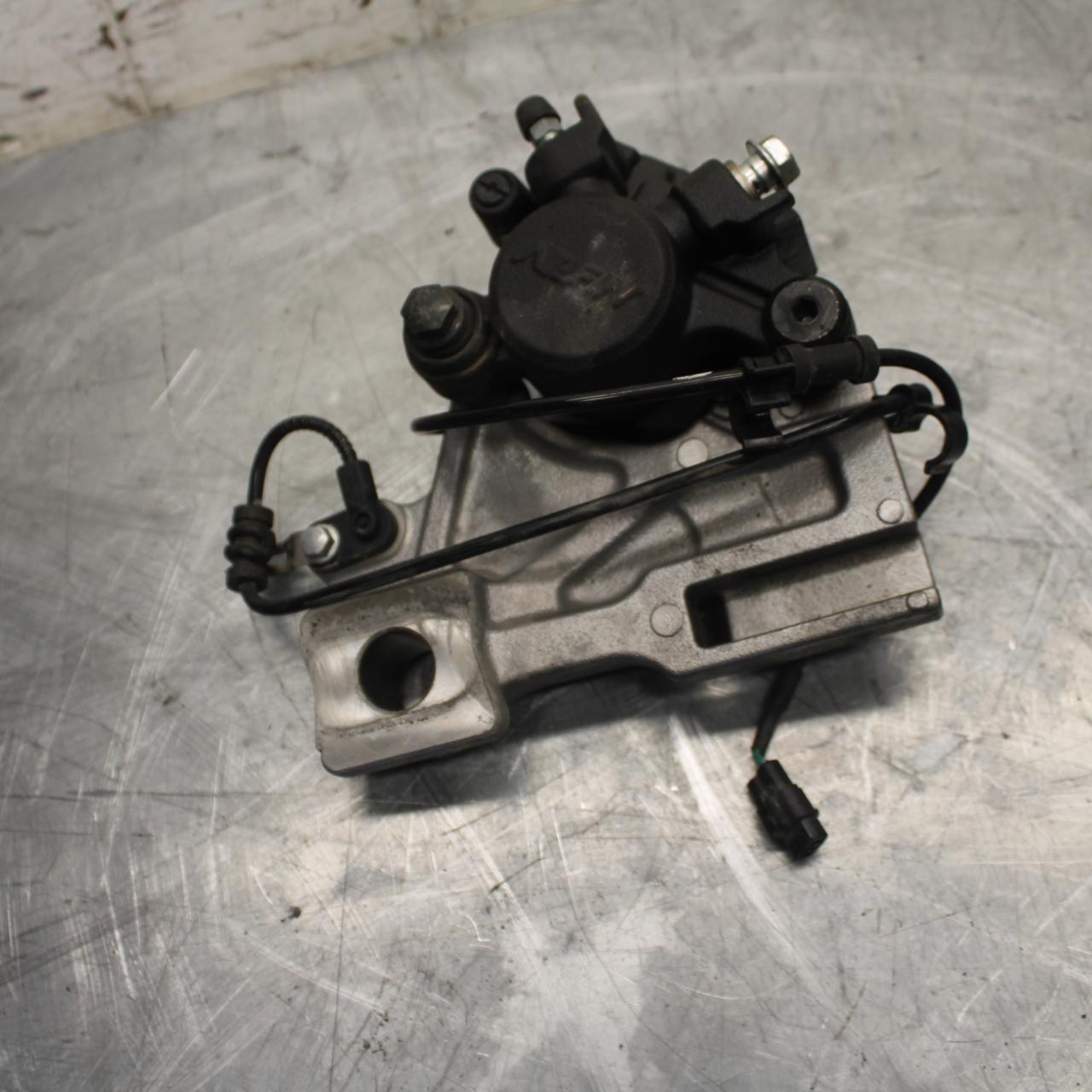 2017 Suzuki SV650X SV650AL7 ABS REAR  BRAKE CALIPER W MOUNT BRACKET BB511