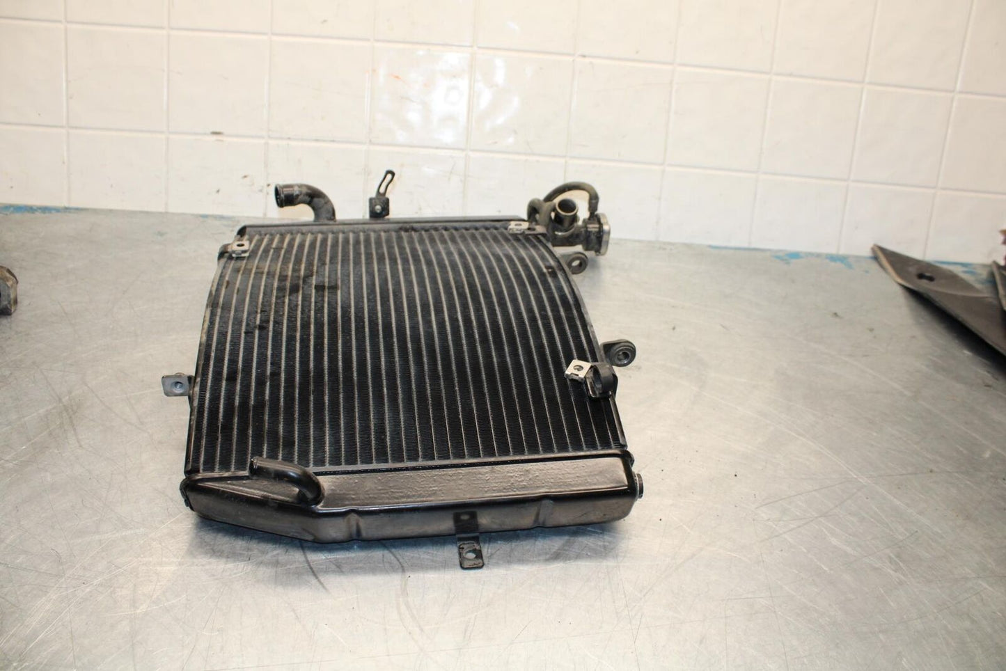 06-07 TRIUMPH DAYTONA 675 DAYTONA 675 ENGINE RADIATOR MOTOR COOLER COOLING BB441