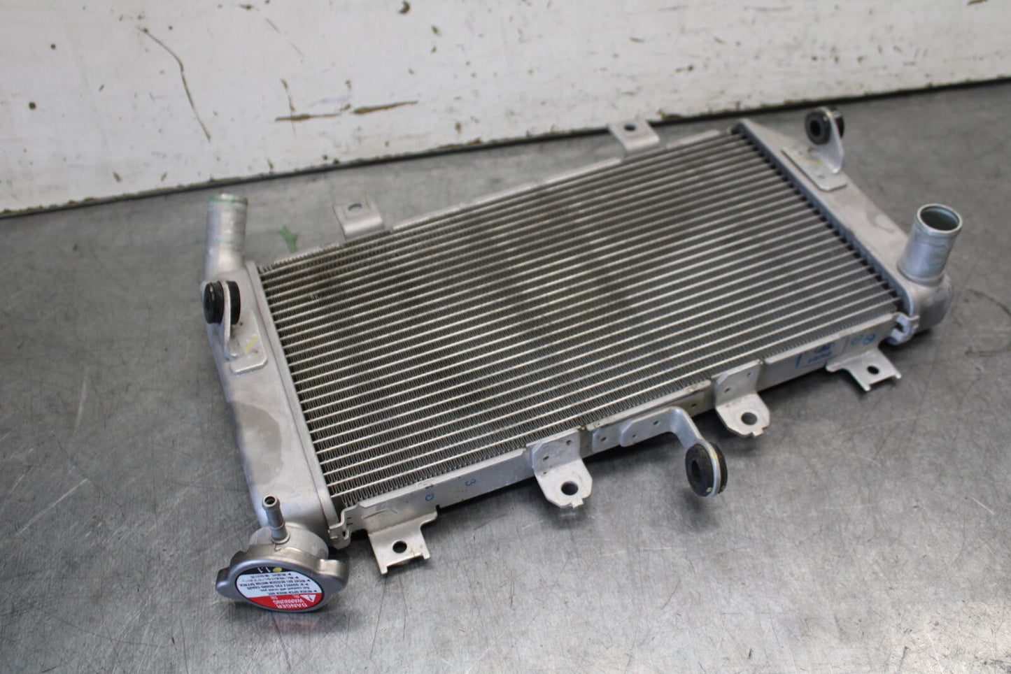 18-23 KAWASAKI NINJA 400 ENGINE RADIATOR MOTOR COOLER COOLING RADIATER BB679