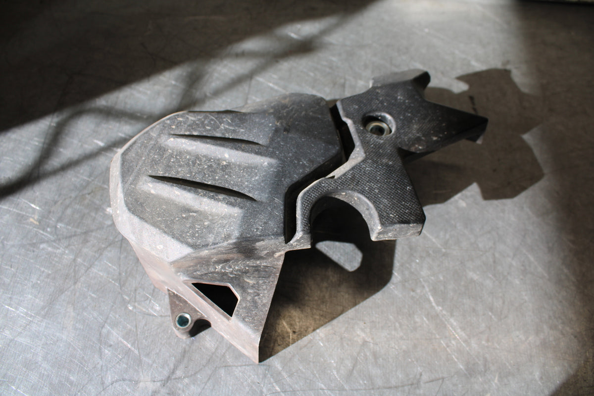 19-22 KAWASAKI Z400 ENGINE SPROCKET COVER BB708