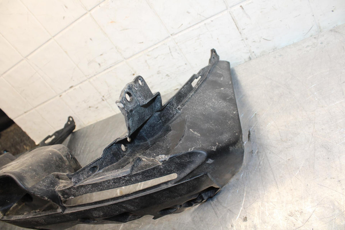 18 YAMAHA YZF R1  FRONT CENTER COWL FAIRING STAY BB473