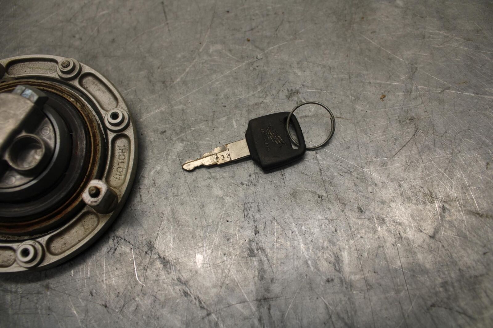 1992 Honda CBR600F2 FUEL TANK GAS CAP BB40