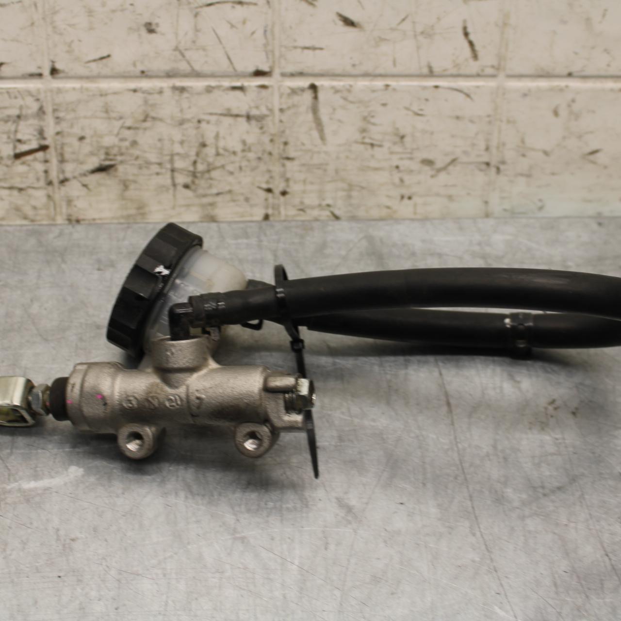 2014 Kawasaki Ninja 650 EX650E REAR BACK BRAKE MASTER CYLINDER W RESERVOIR BB569