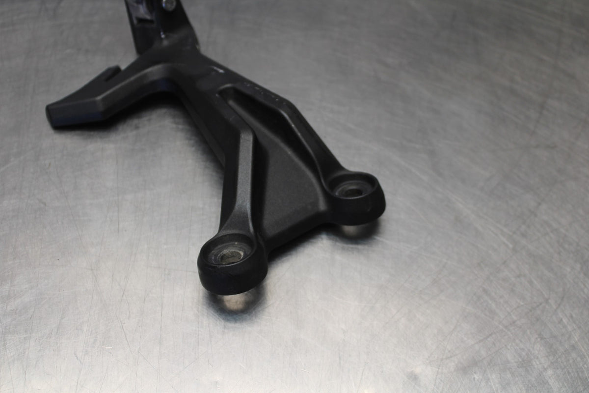 23 KAWASAKI NINJA 650 EX650 LEFT REAR BACK PASSENGER PEG BB920