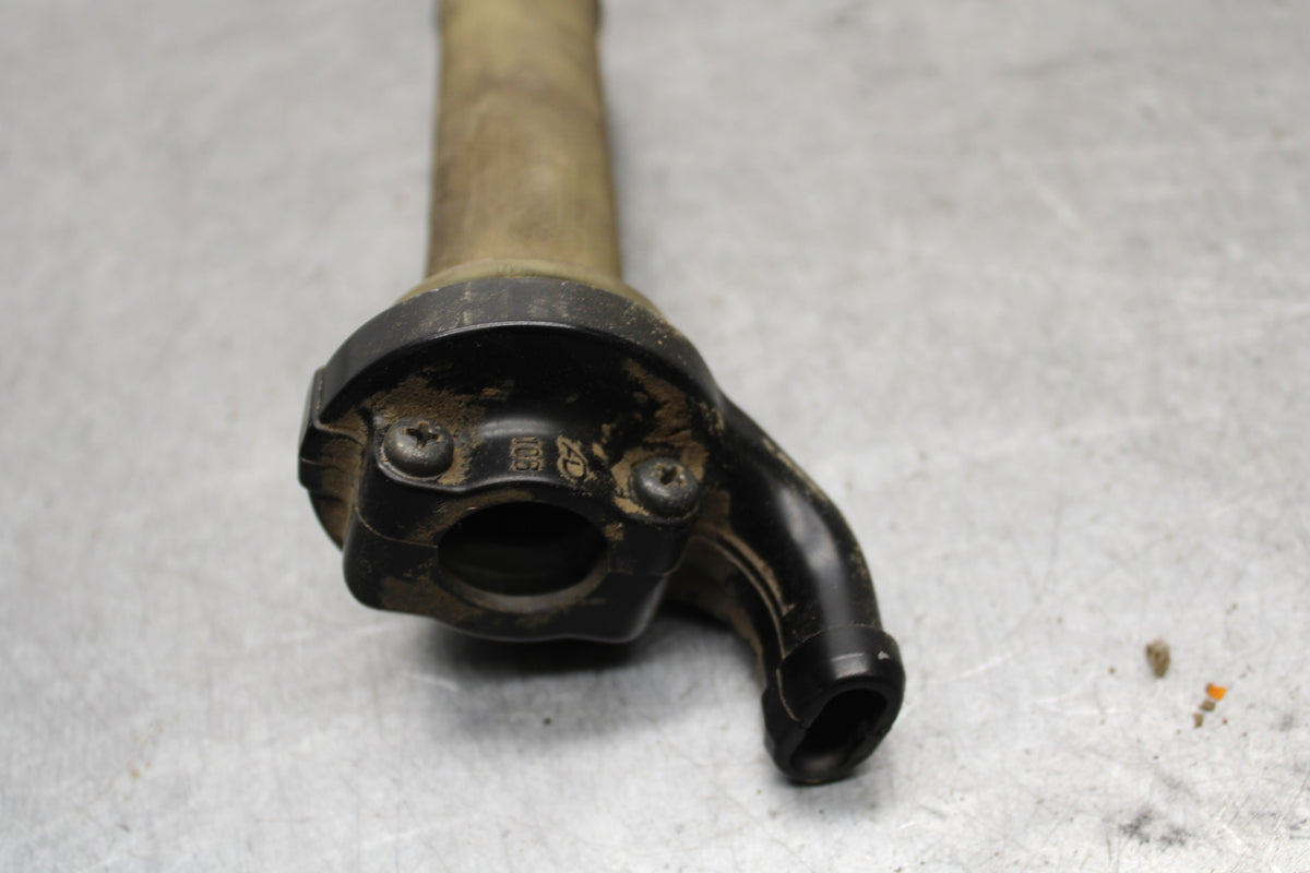 09-11 TRIUMPH DAYTONA 675 THROTTLE CABLE LINE HOUSING GUIDE BB652