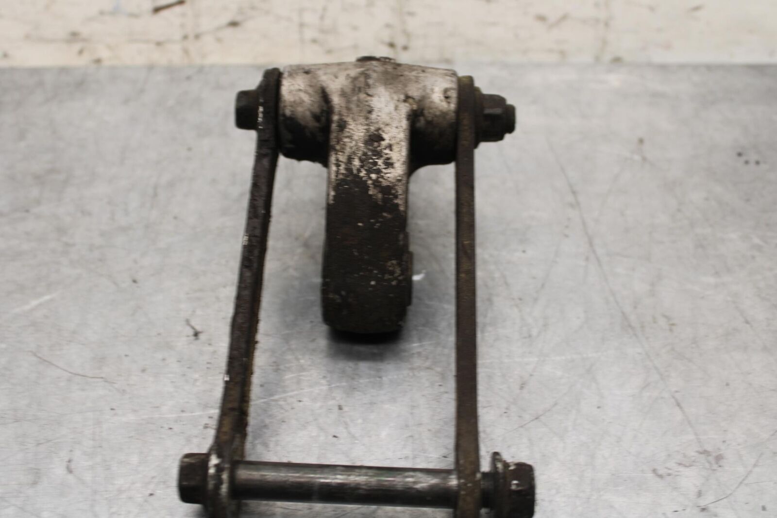 2006 Suzuki SV650S REAR DOGBONE SHOCK LINKAGE LINK BB65
