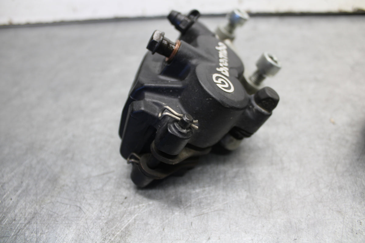 06-07 DUCATI MONSTER 695 RIGHT LEFT FRONT BRAKE CALIPER SET PAIR CALIPERS BB674