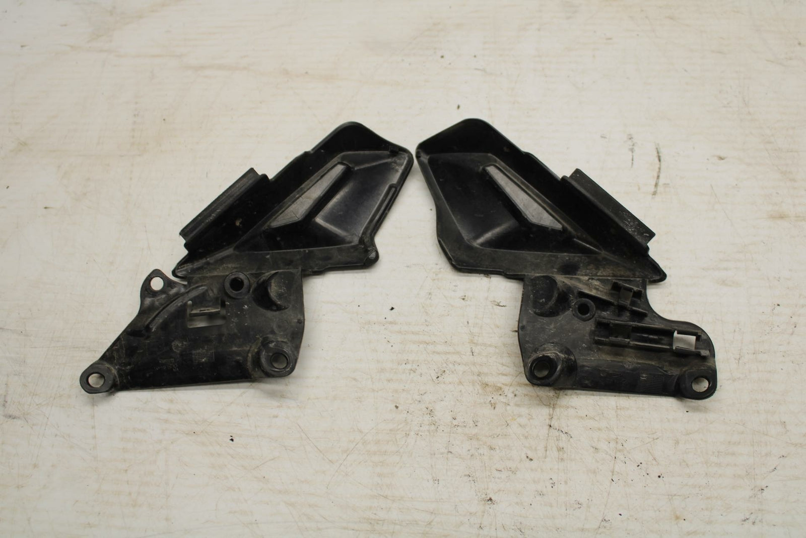 07-16 TRIUMPH STREET TRIPLE RIGHT LEFT FRAME MID SIDE COVERS COWLS PANELS BB356