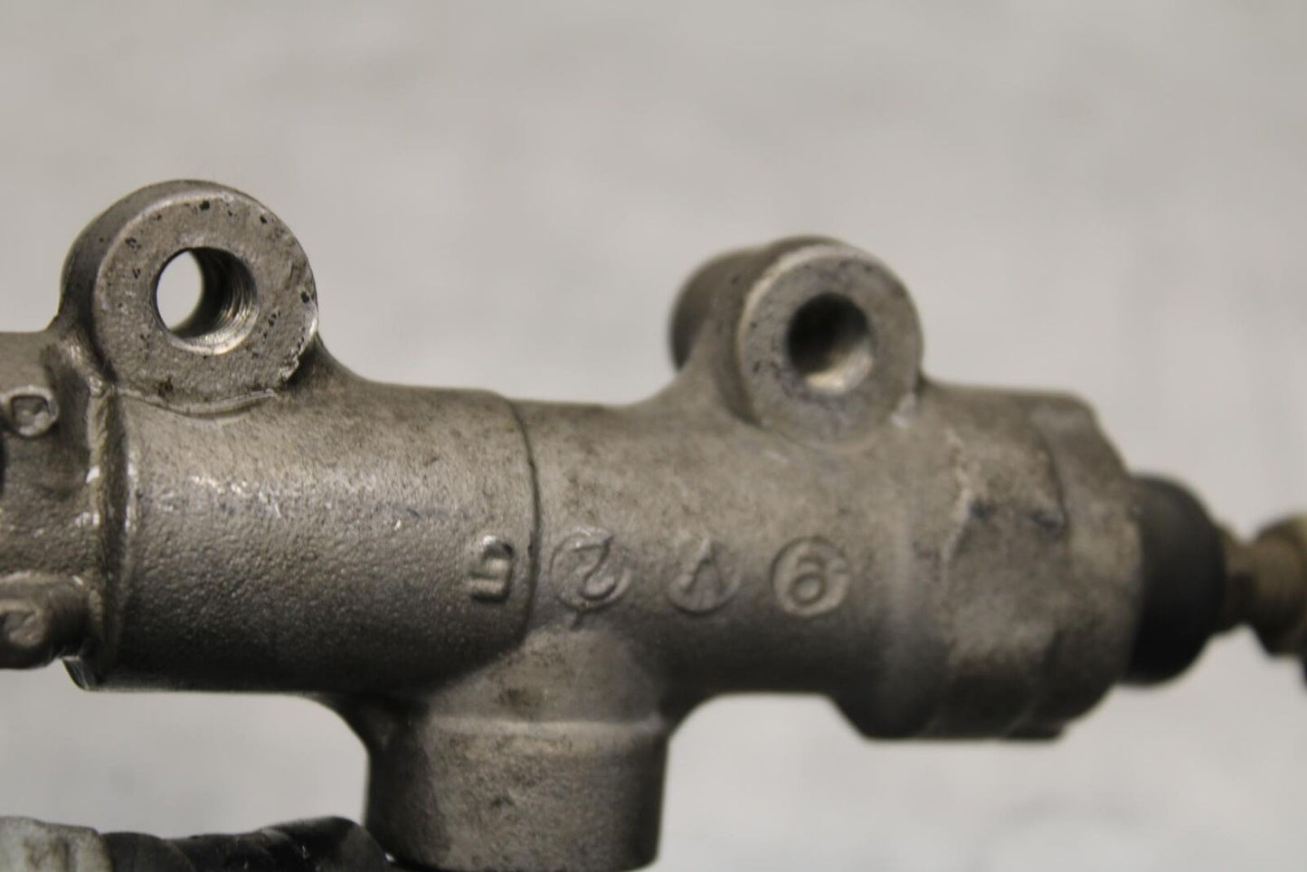 2000 Kawasaki Ninja ZX12R ZX1200A REAR BRAKE MASTER CYLINDER W RESERVOIR BB565