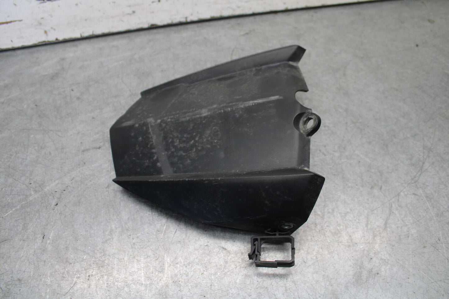 16-21 YAMAHA XSR900 REAR BACK WHEEL TIRE HUGGER FENDER BB664