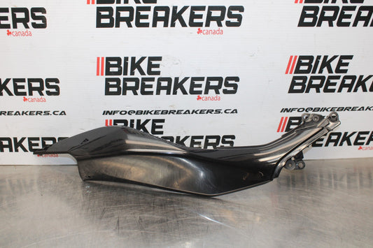 24 KAWASAKI NINJA 500 ABS RIGHT REAR BACK TAIL FAIRING COWL SHROUD BB818