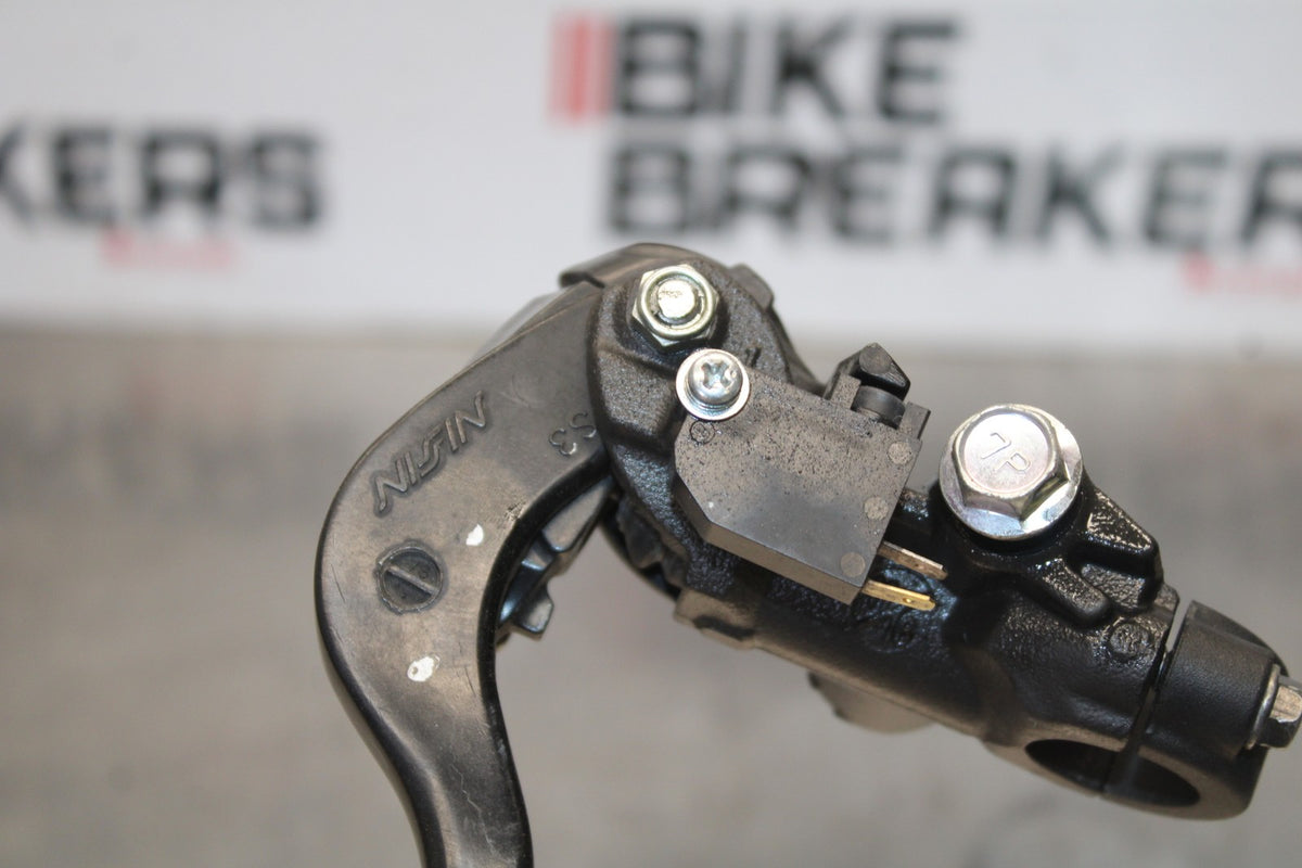 18 SUZUKI GSXR750 FRONT BRAKE MASTER CYLINDER w/ LEVER BB891