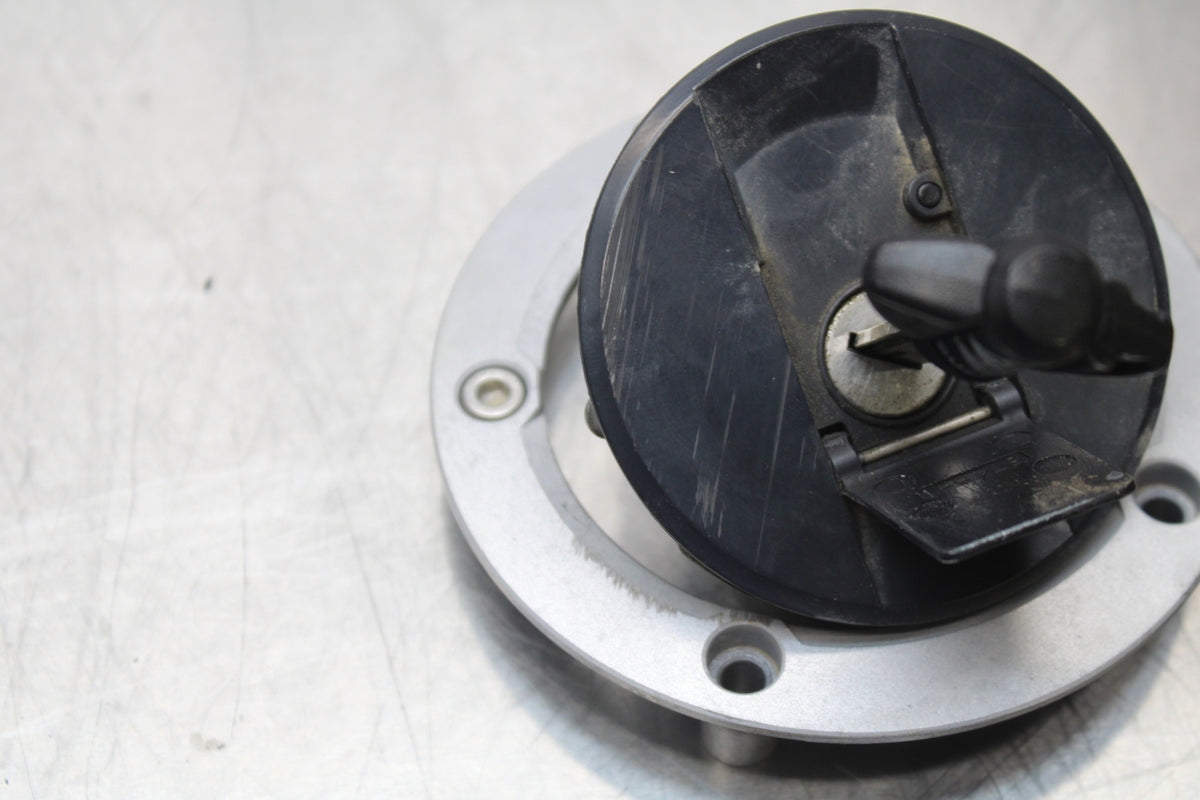 11 SUZUKI GSXR1000 IGNITION LOCK KEY SET W/ GAS CAP AND SEAT LOCK BB142
