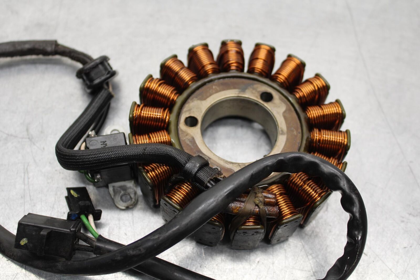 2006 Suzuki SV650S STATOR GENERATOR ALTERNATOR MAGNETO BB65