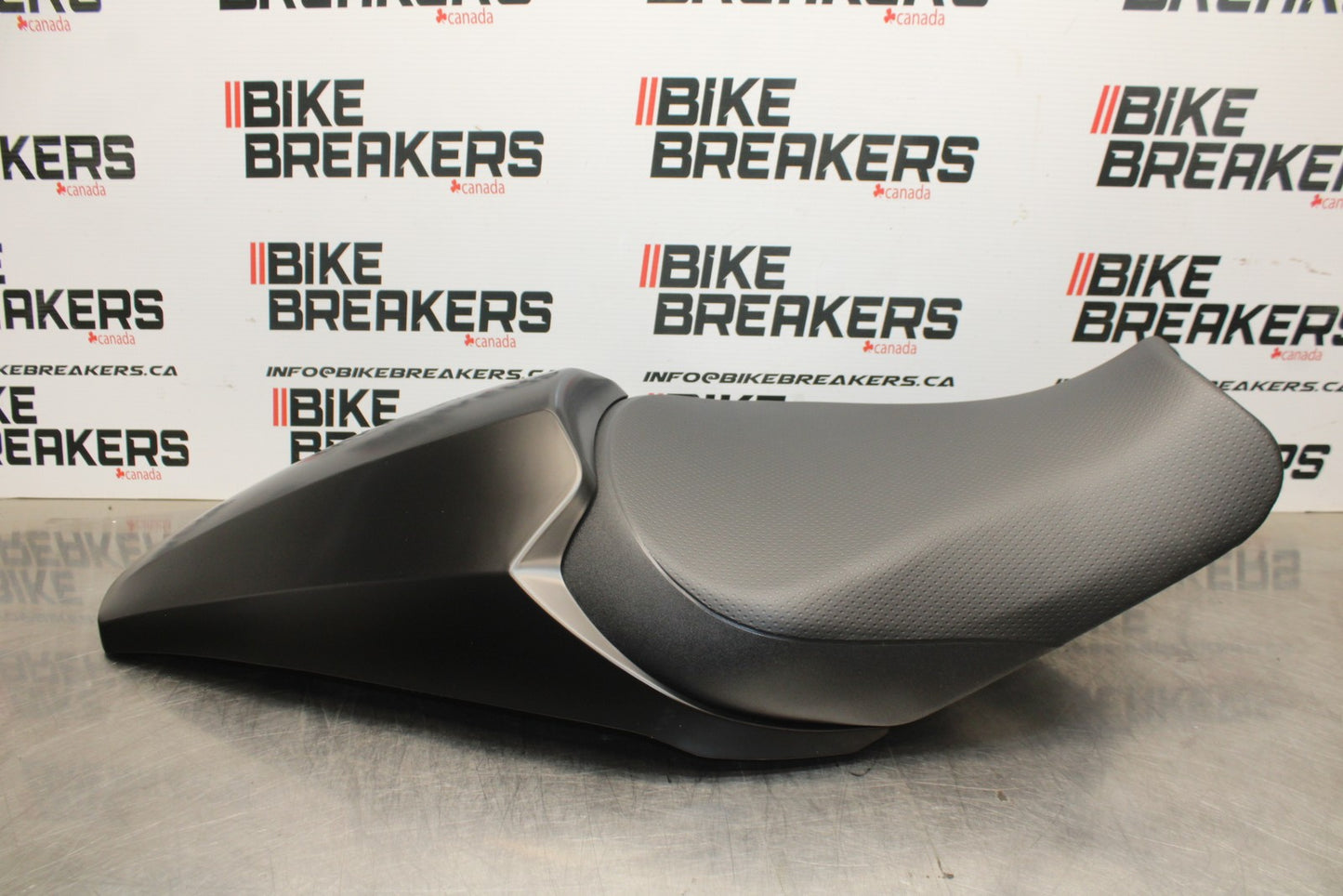23-24 KAWASAKI NINJA ZX14R NEW!! FRONT REAR SEAT SADDLE BB764