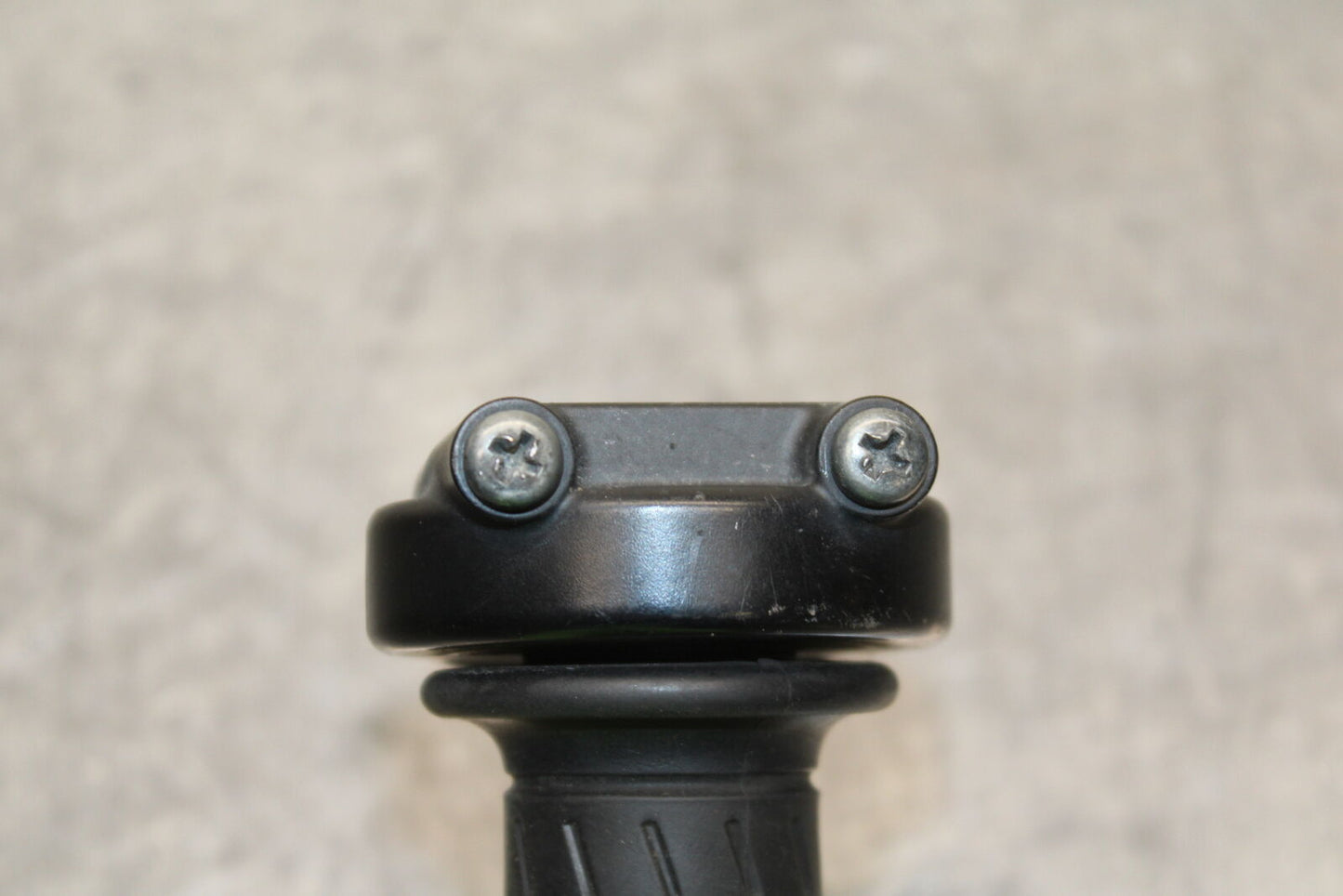 12-13 KAWASAKI Z1000 THROTTLE CABLE LINE HOUSING GUIDE BB743