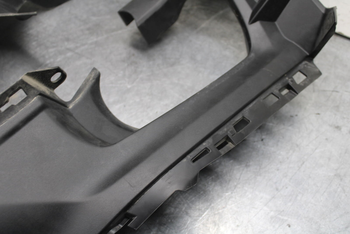 18-24 KAWASAKI NINJA 650 FRONT CENTER GAUGE COWL FAIRING BB725