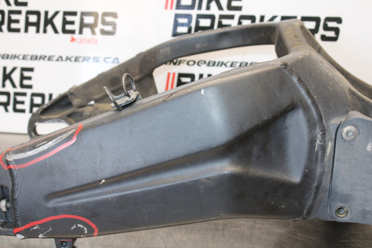 2007 Kawasaki Ninja ZX6R ZX600P REAR SWINGARM BACK SUSPENSION SWING ARM BB175